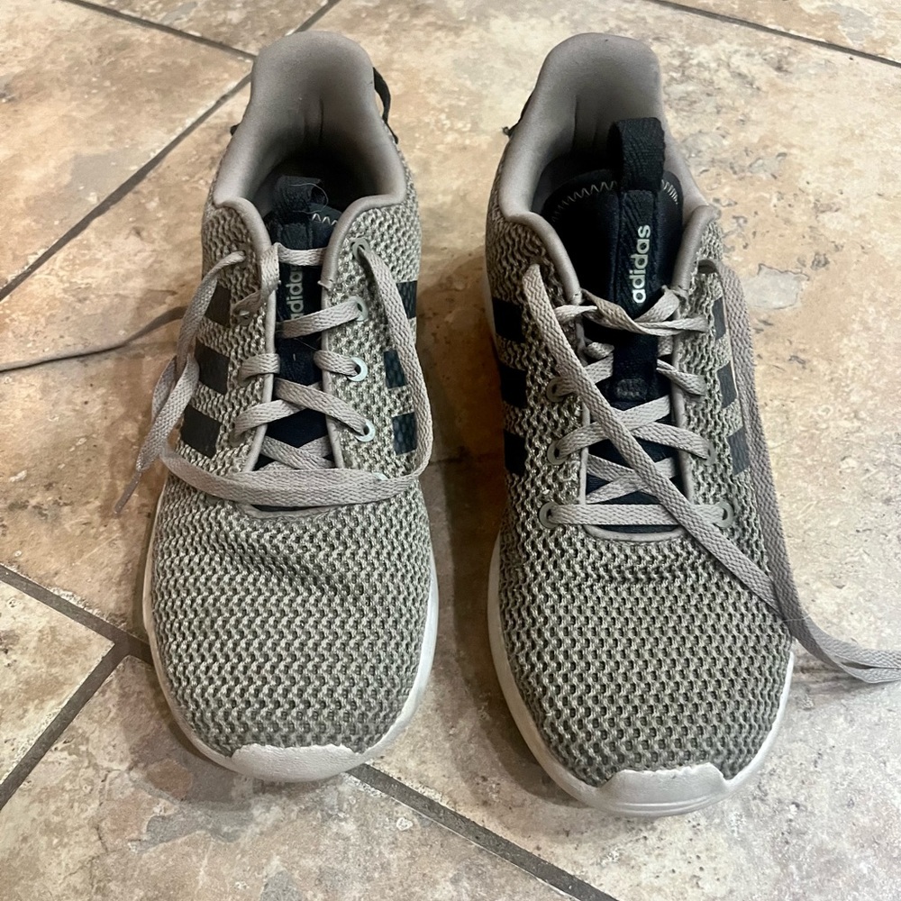 Olive green cloudfoam Adidas. Mens 7.5